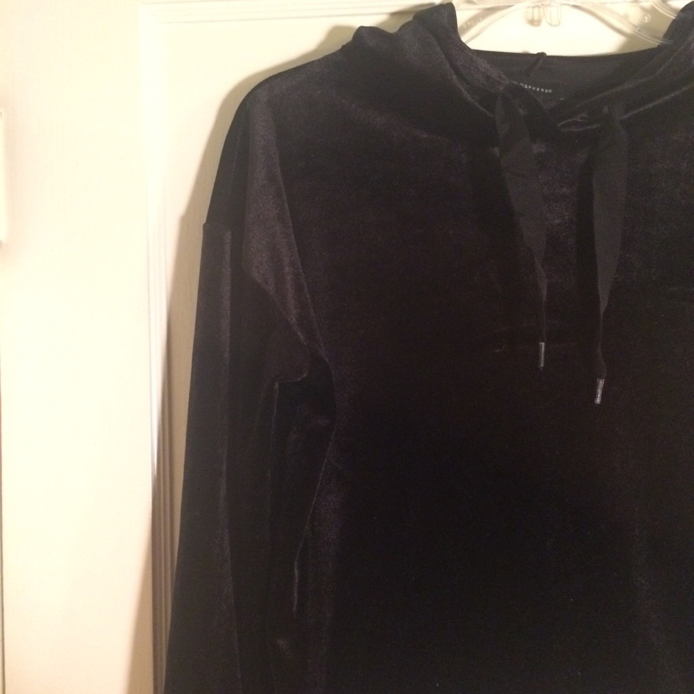 Cropped velvet hoodie